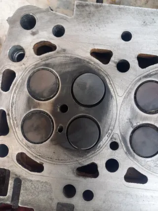 Culata e inyectores YD22 Nissan