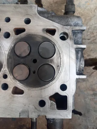 Culata e inyectores YD22 Nissan