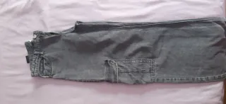 Vaqueros cargo niña grises