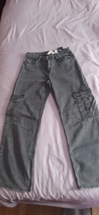 Vaqueros cargo niña grises