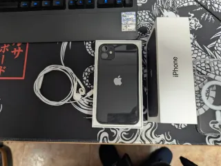 iPhone 11 64GB con caja y auriculares