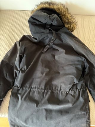 Parka Carhartt Negra y Marrón con Capucha