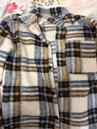 Abrigo H&M cuadros Talla XS