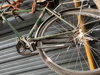 Bicicleta antigua ideal para restaurar