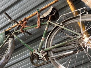 Bicicleta antigua ideal para restaurar