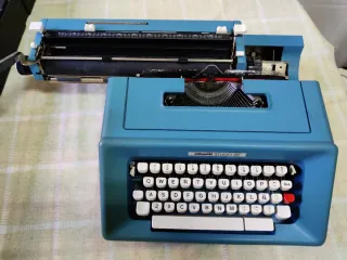 Máquina de escribir Olivetti Studio 46 Azul