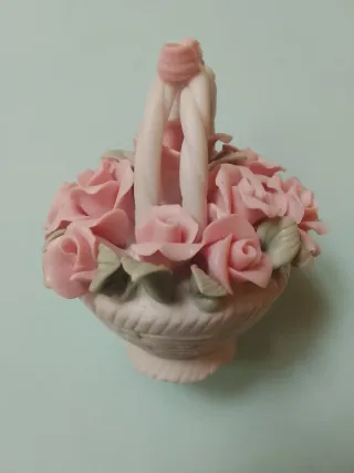 N 3 cesti di rose in porcellana