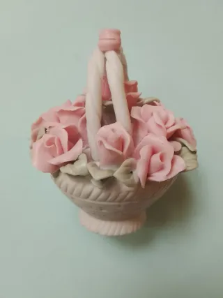 N 3 cesti di rose in porcellana