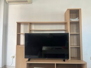 Mueble TV y estantería marrón