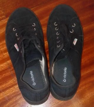 Tenis Victoria Negros