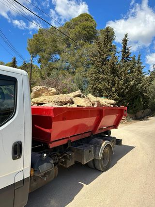 RECOGIDA DE ESCOMBRO