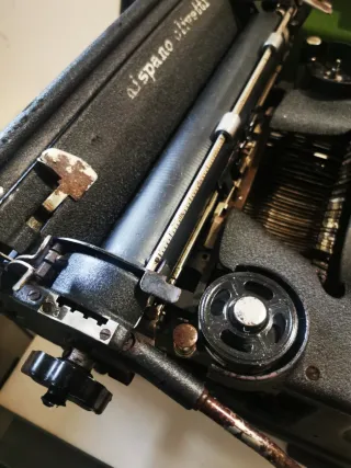 Máquina de escribir Olivetti M40
