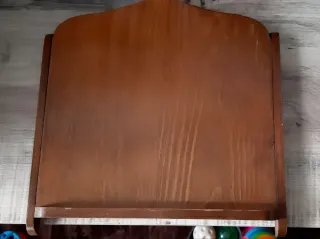 Atril de madera para libros