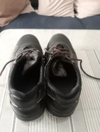 Calzado de seguridad talla 38