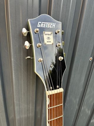 Gretsch G5420T con pastillas TV Jones