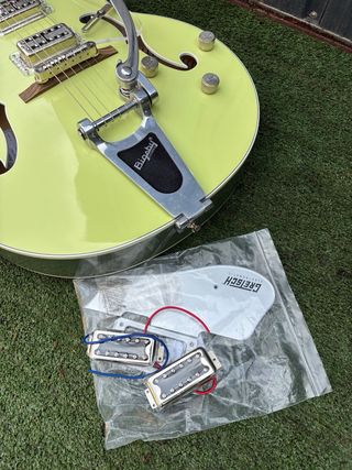 Gretsch G5420T con pastillas TV Jones