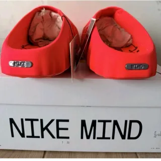 Nike Mind 001 Solar Red Mujer