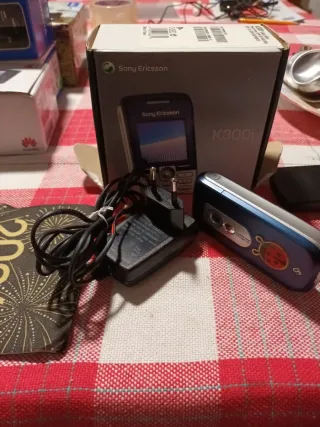 Sony Ericsson K300i Móvil Plata y Azul