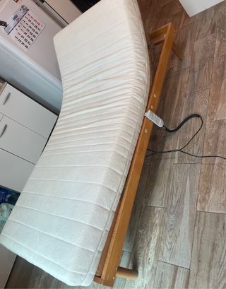 Cama articulada 90cm con  colchon apenas uso