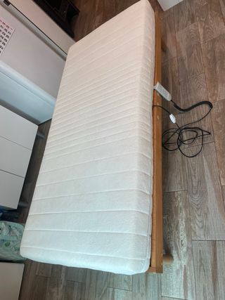 Cama articulada 90cm con  colchon apenas uso