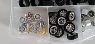 Llantas y Neumáticos Escala 1/24