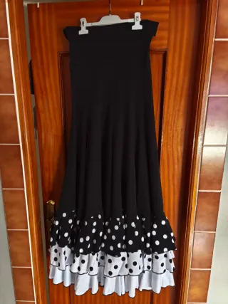 Falda ensayo flamenco lunares