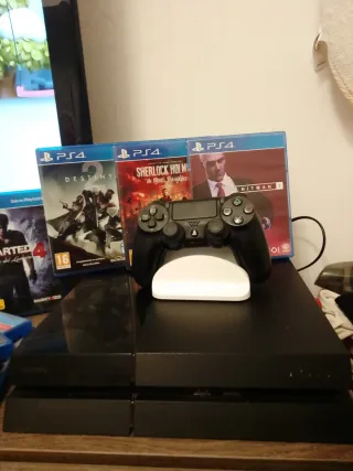 Consola PS4 Negra + 3 Juegos