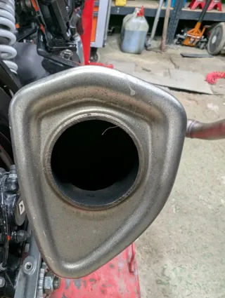 Escape KTM 390 sin dB killer