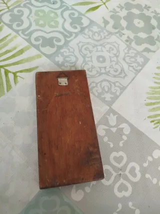 Cuadro antiguo de ángel con estrellas