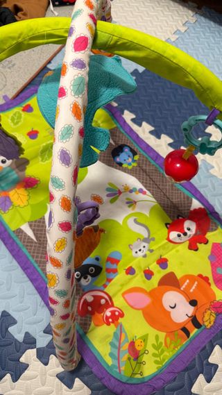 Móvil para bebé con animales del bosque