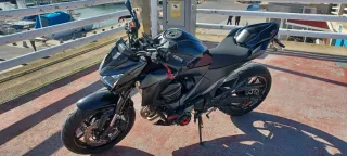 Kawasaki Z800e Naked Manual