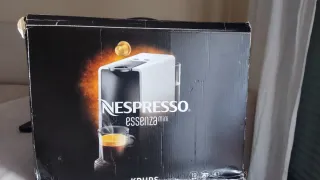 Cafetera Nespresso Essenza Mini Negra