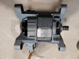 Lavadora Bosch Serie 6 VarioPerfect , despiezada.