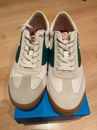 Zapatillas MTNG Beige y Verde