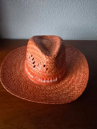 Sombrero de paja Euskaltel