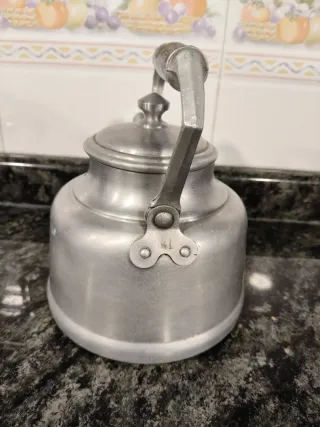 Pava/Tetera Aluminio Mango Madera