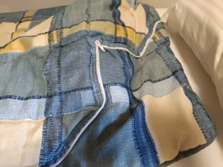 Edredón a cuadros azul y amarillo