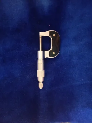 Micrómetro de precisión