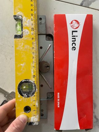 Cerradura de persiana Lincede seguridad