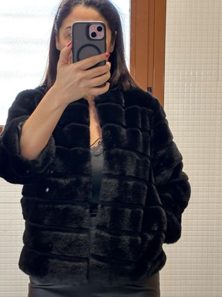 Chaqueta pelo negra