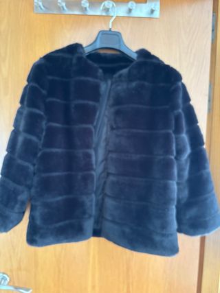 Chaqueta pelo negra