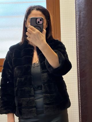 Chaqueta pelo negra