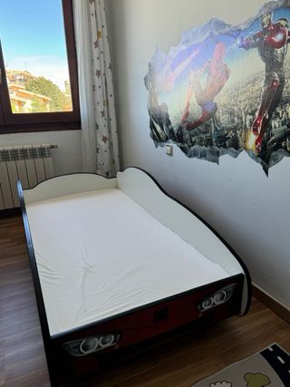 Se vende cama de coche Spiderman 140×70 con colchó