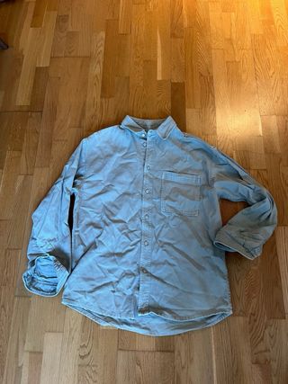 Camisa vaquera ZARA con estampado