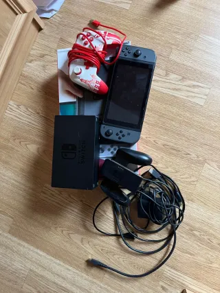 Nintendo Switch Gris/Multicolor + Accesorios