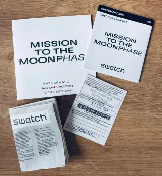 Swatch x Omega Moonswatch Mission to the Moonphase - Snoopy - Set Completo