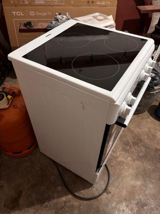 Vitrocerámica y horno eléctrico