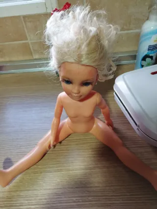 Muñeca Famosa T-2939-10