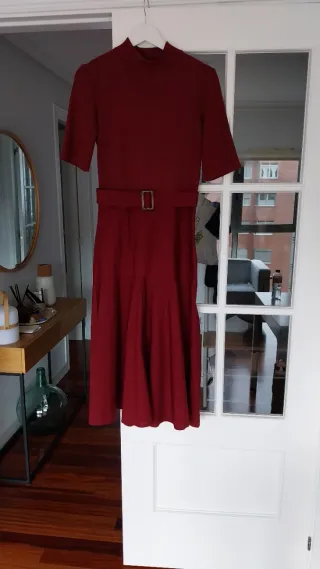 Vestido Zara Burdeos Midi Cinturón
