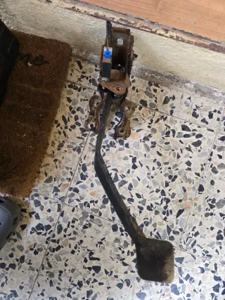 Pedal Freno Nissan Terrano 2
